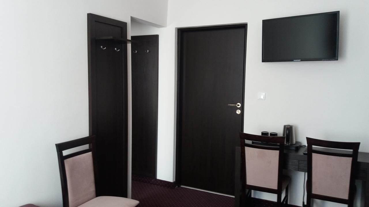 Hotel Scsk Pol Lawy Puławy Exteriér fotografie
