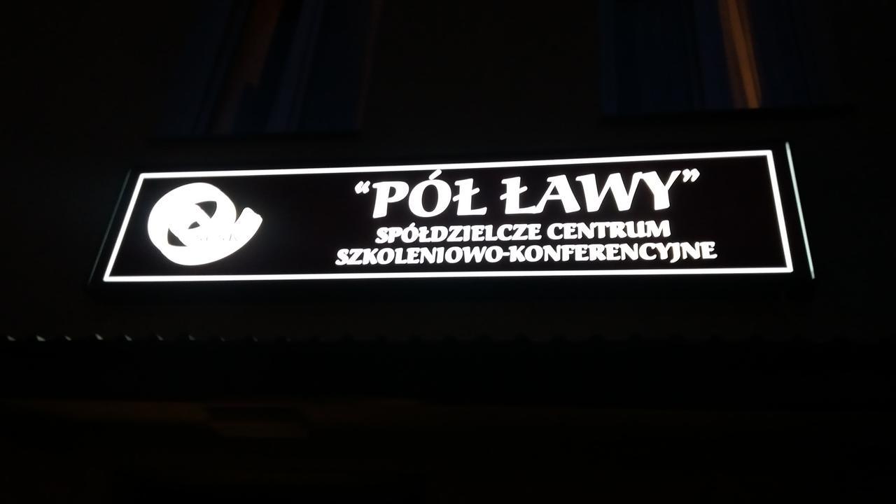Hotel Scsk Pol Lawy Puławy Exteriér fotografie