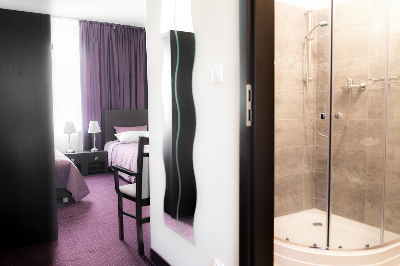 Hotel Scsk Pol Lawy Puławy Exteriér fotografie